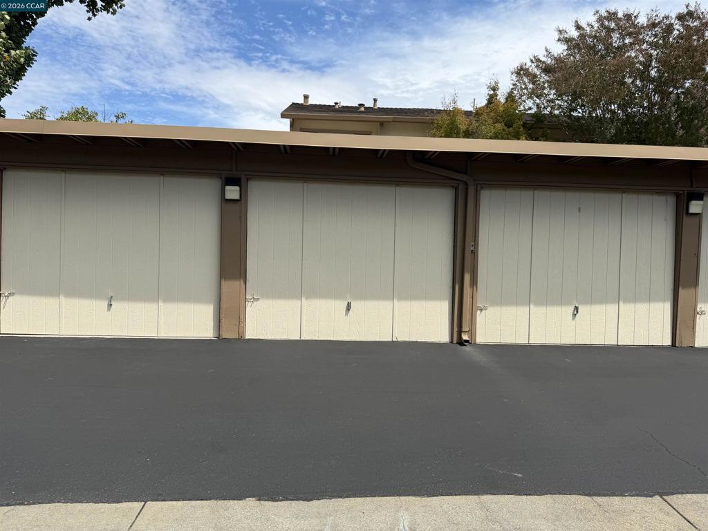 1881 Olmo Way Property Photo 3