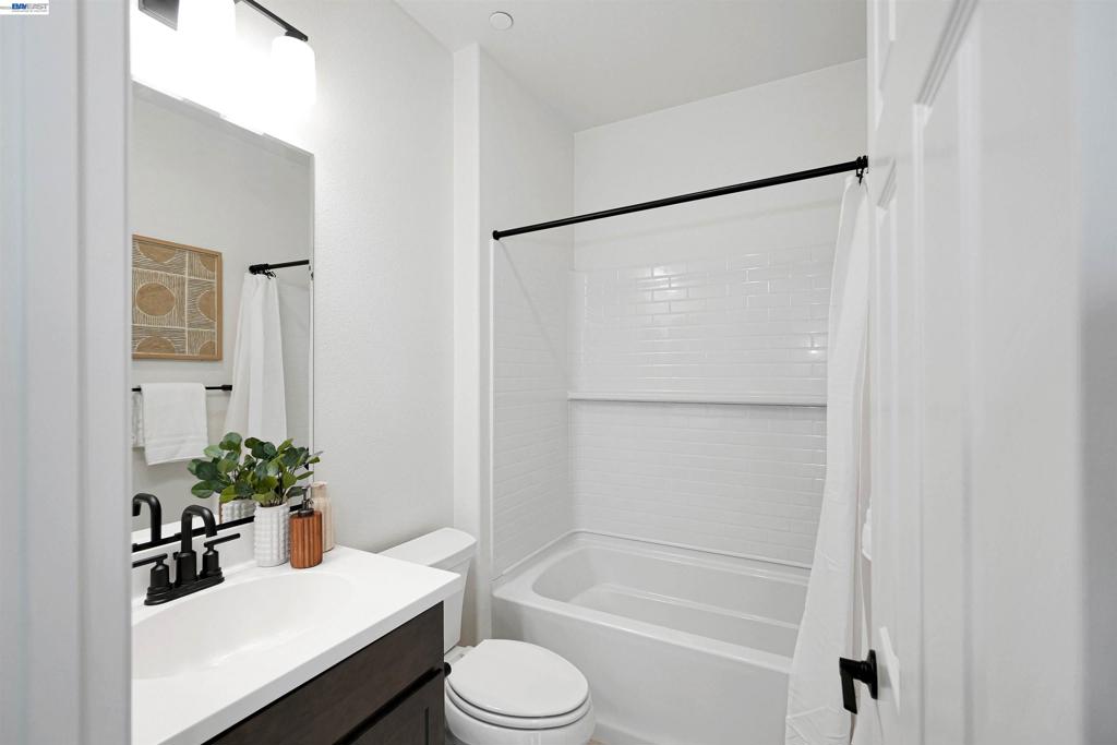 3767 Castro Valley Blvd. Property Photo 32