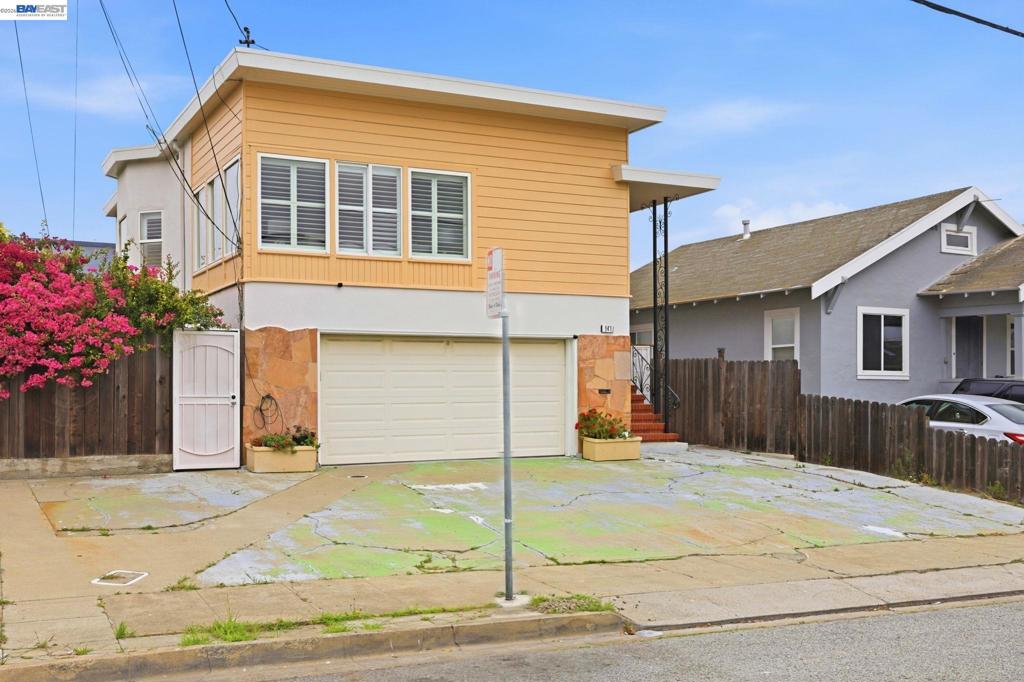 147 San Benito Ave Property Photo 3