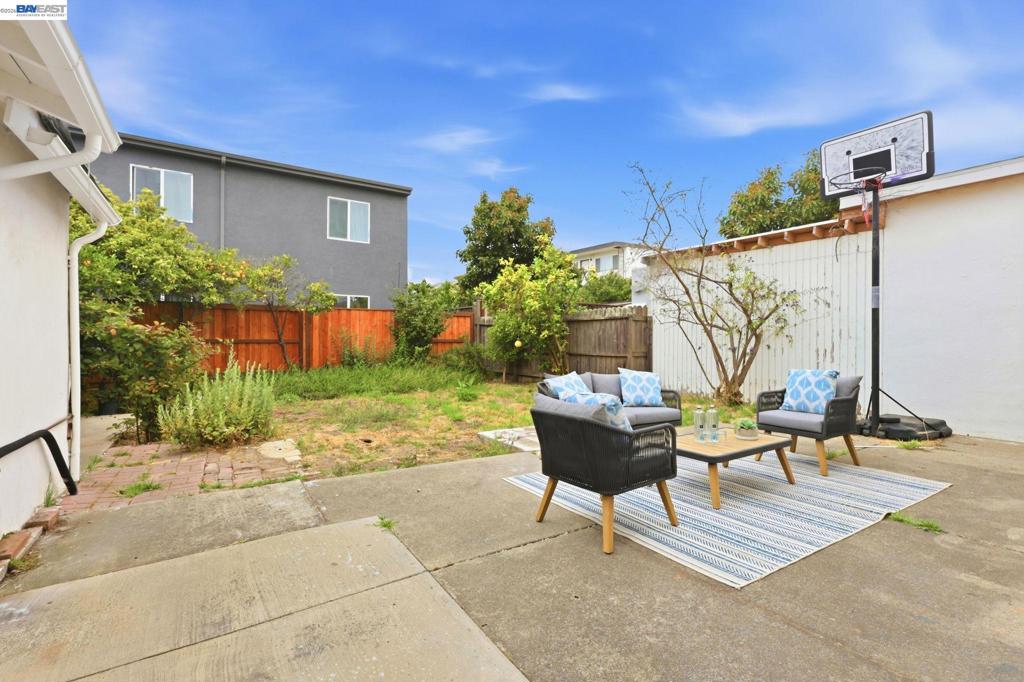 147 San Benito Ave Property Photo 30