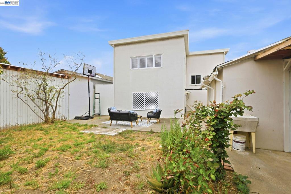 147 San Benito Ave Property Photo 35