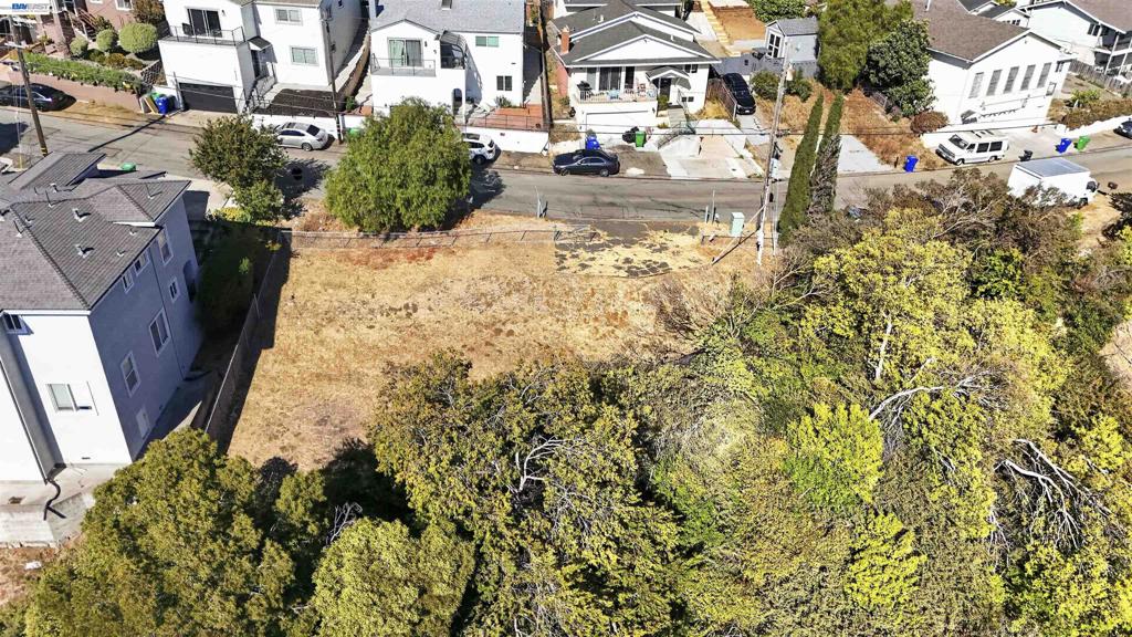 14643 Saturn Dr Property Photo 16