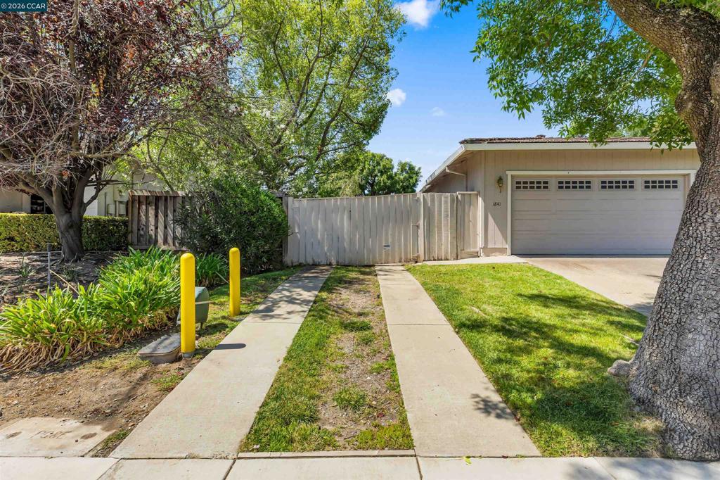 1841 Argonne Dr Property Photo 2