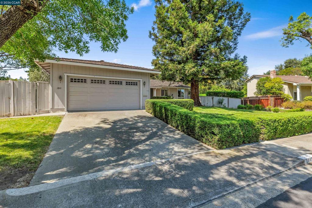 1841 Argonne Dr Property Photo 3