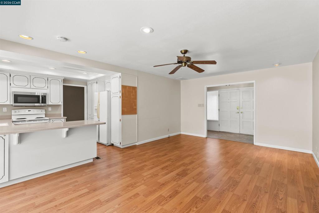 1841 Argonne Dr Property Photo 28