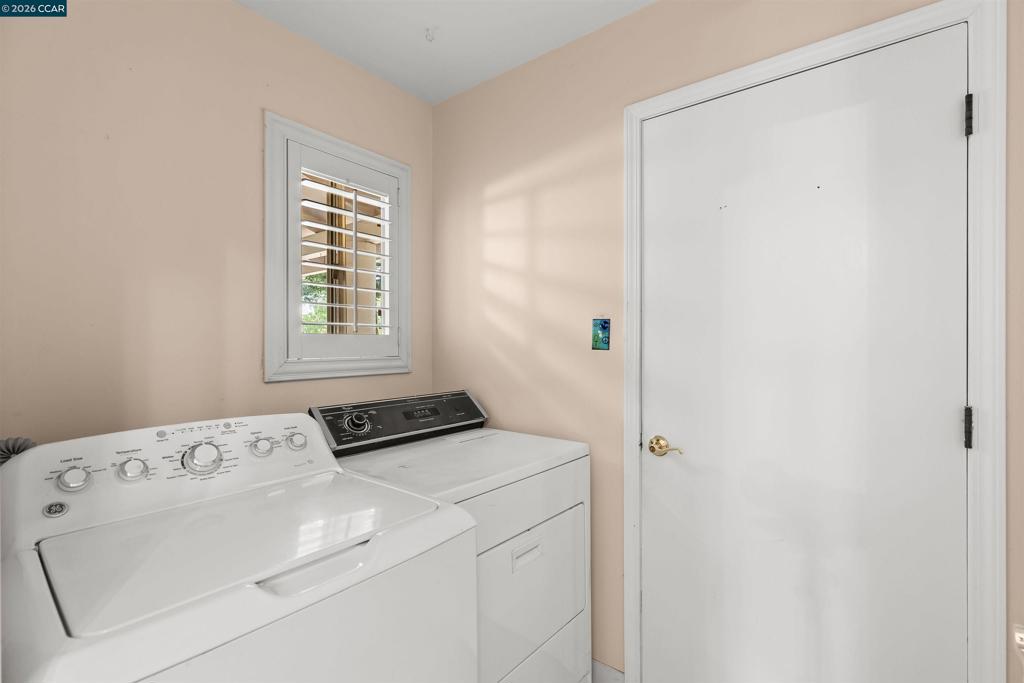 1841 Argonne Dr Property Photo 34