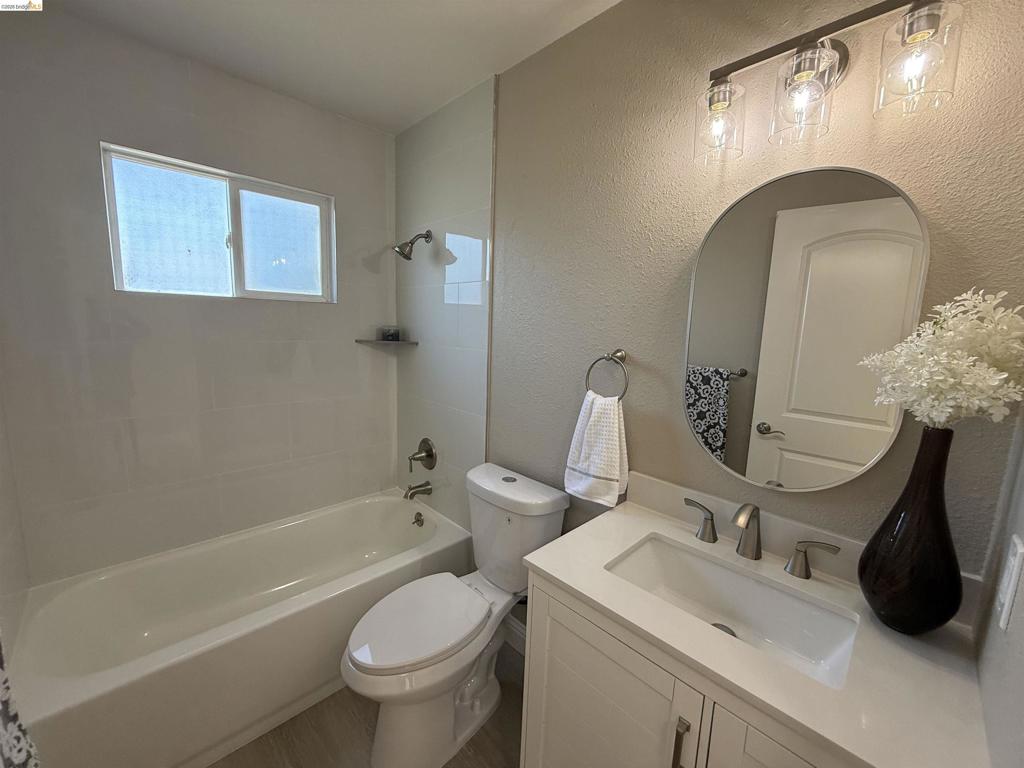 1605 Norton St Property Photo 12