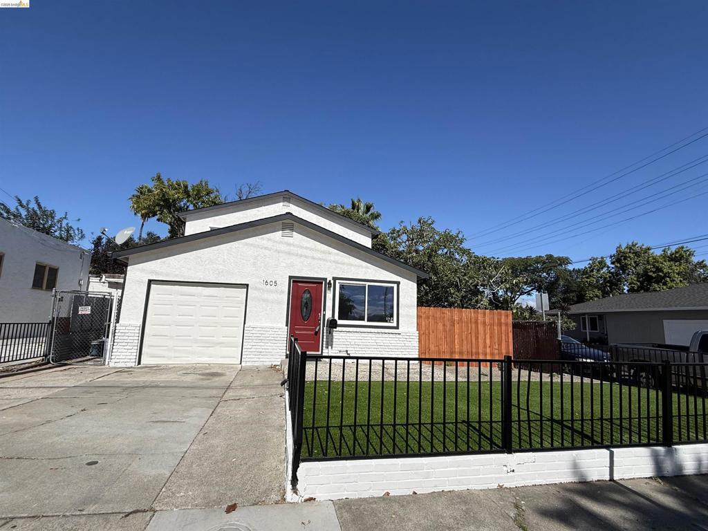 1605 Norton St Property Photo 16