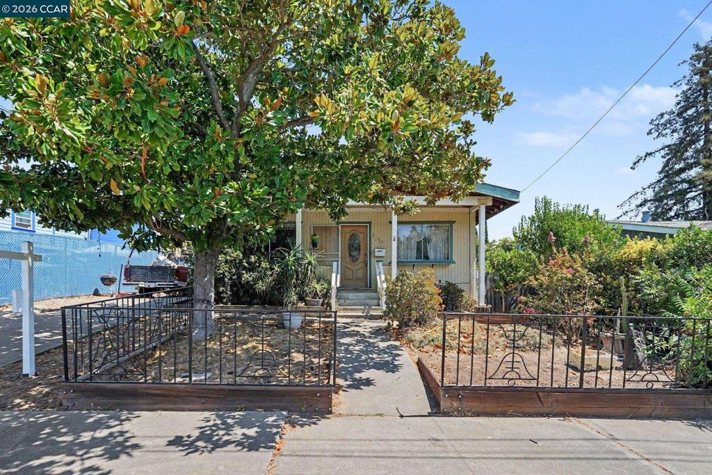 1318 Potter St Property Photo 1