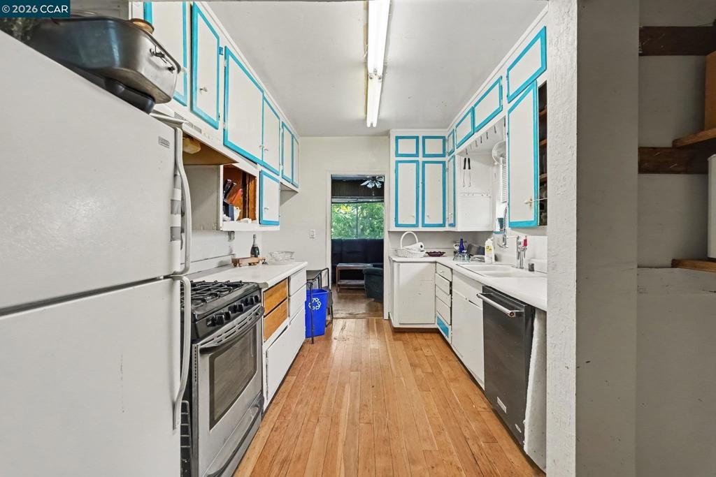 1318 Potter St Property Photo 6