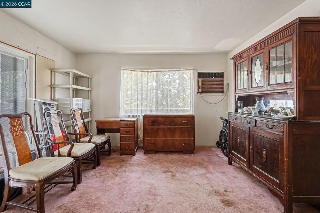 1318 Potter St Property Photo 11