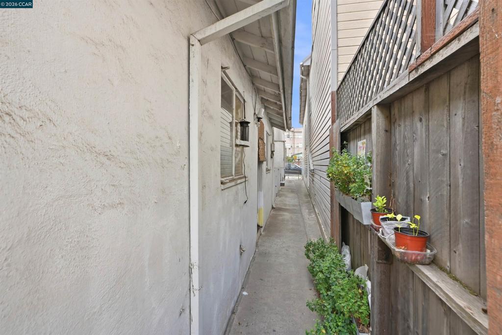1439 7th Ave Property Photo 14