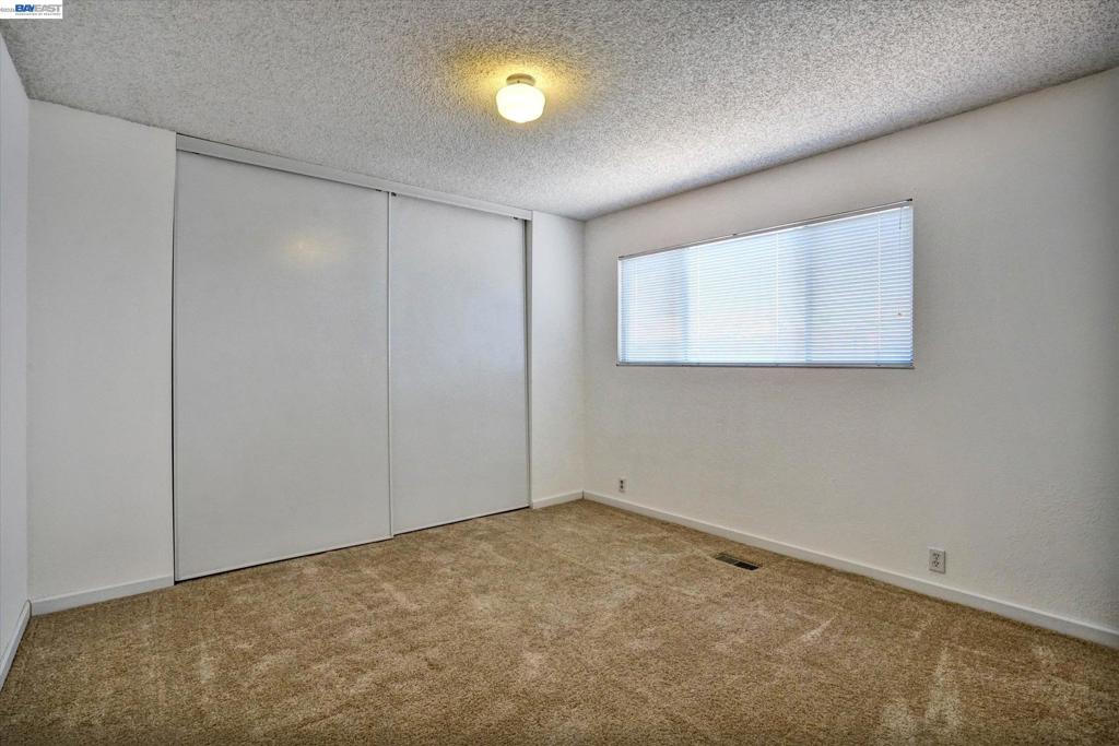 2511 Mistletoe Dr Property Photo 12