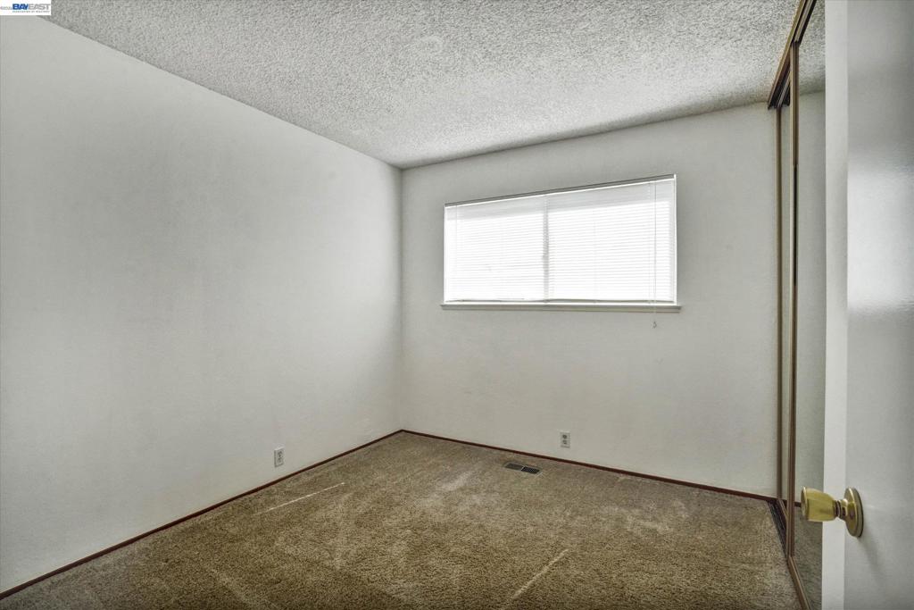 2511 Mistletoe Dr Property Photo 14