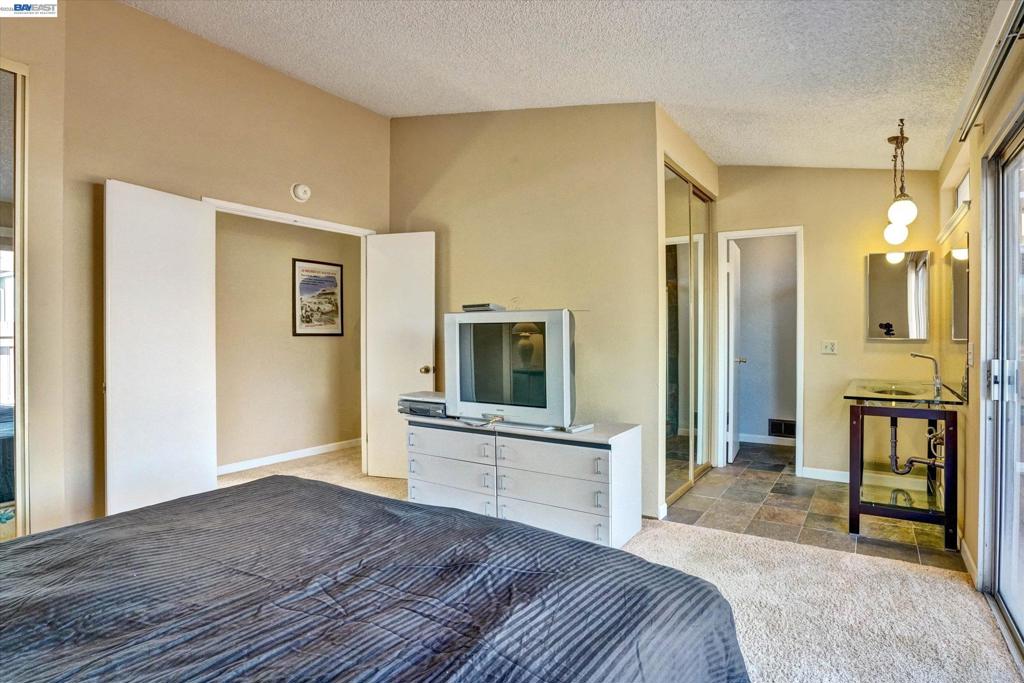 2511 Mistletoe Dr Property Photo 20