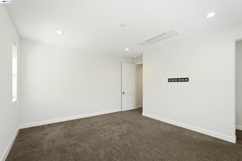 5915 Abbott St Property Photo 32