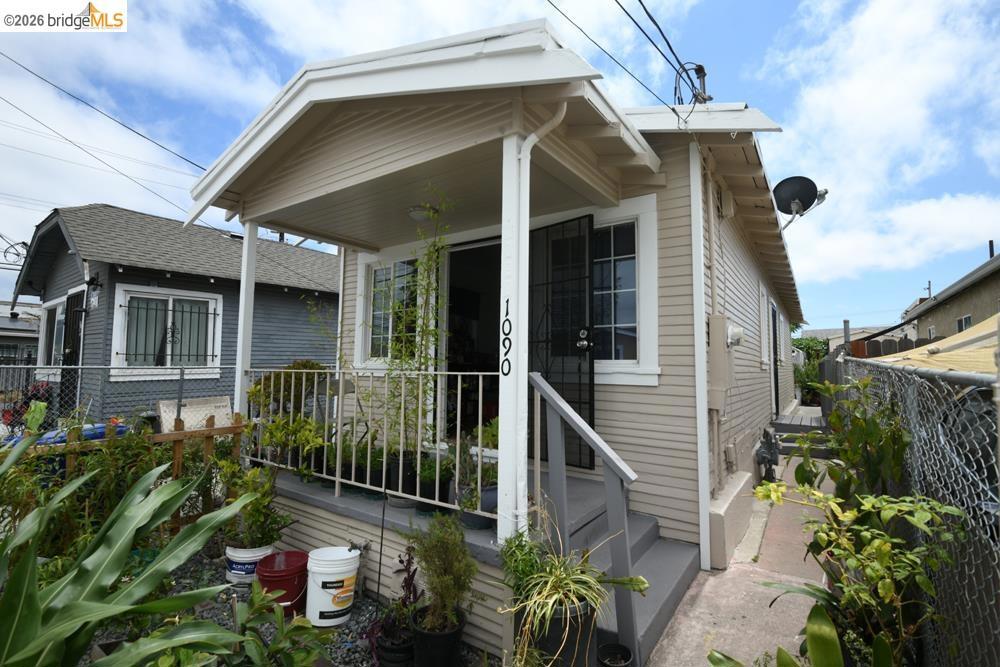 1090 70Th Ave Property Photo 1