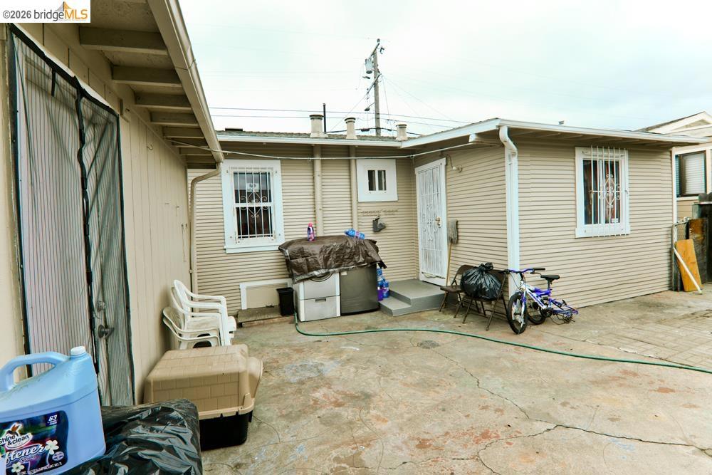 1440 76th Ave Property Photo 7