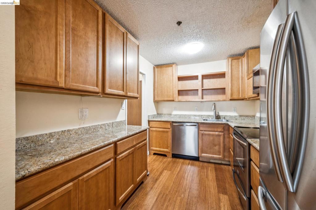 555 Pierce St 1125 Property Photo 6