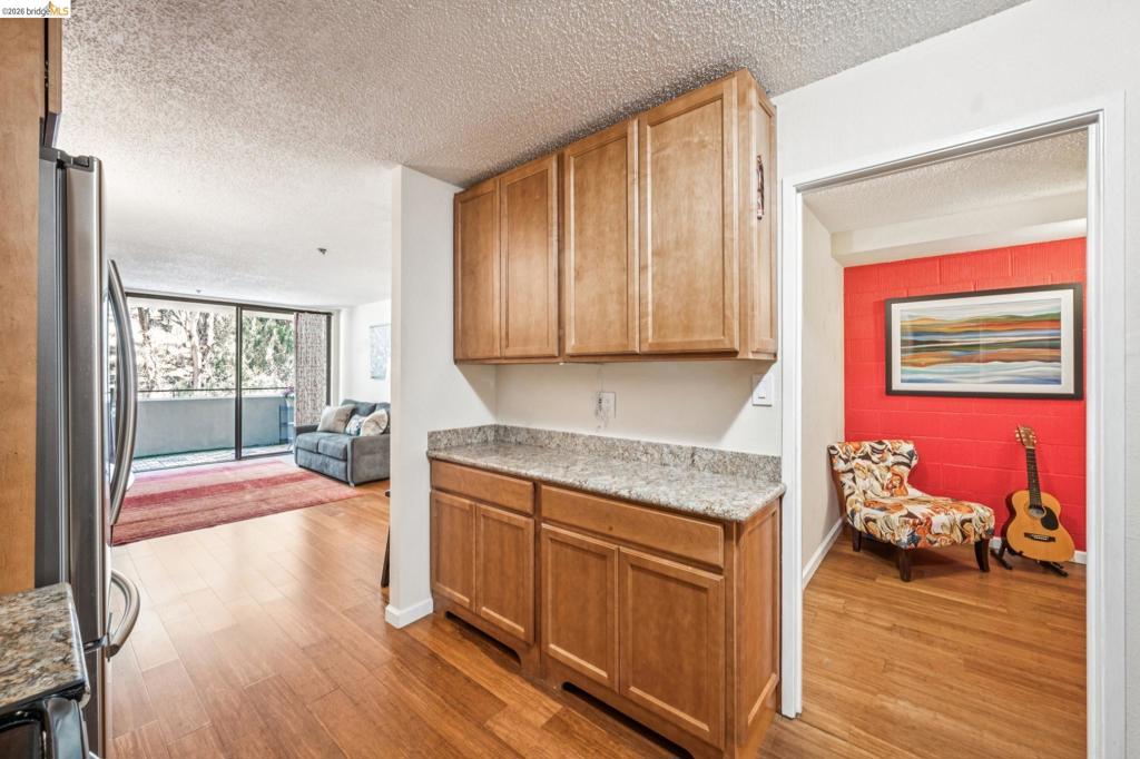 555 Pierce St 1125 Property Photo 7