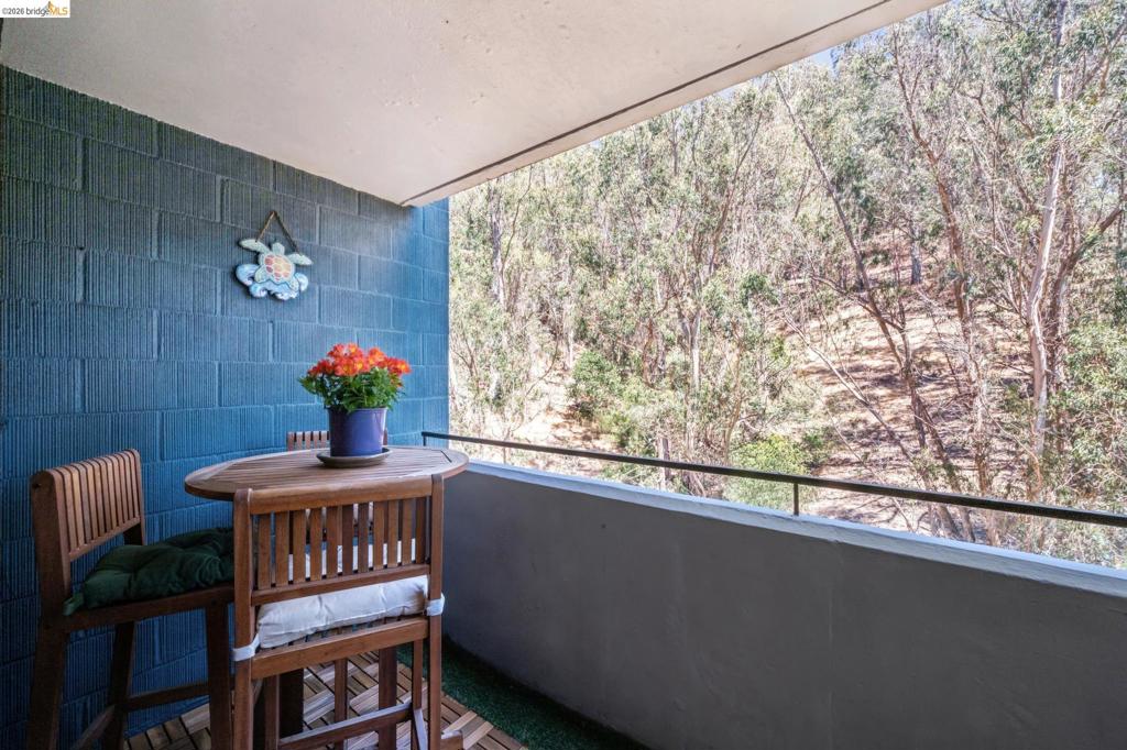 555 Pierce St 1125 Property Photo 18