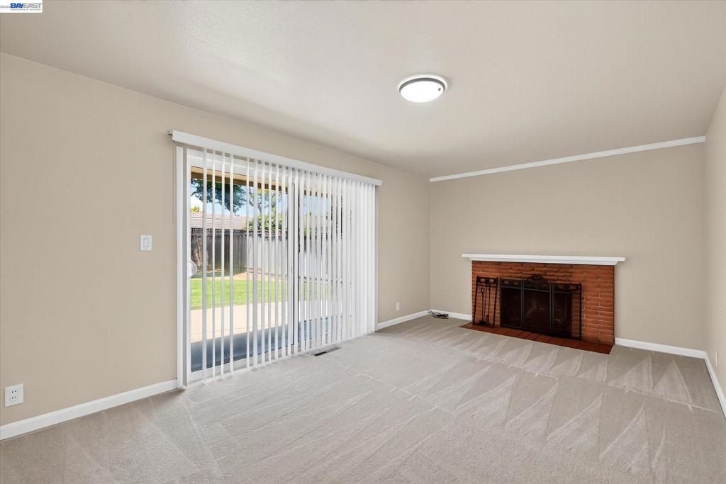 5279 Eggers Dr Property Photo 11