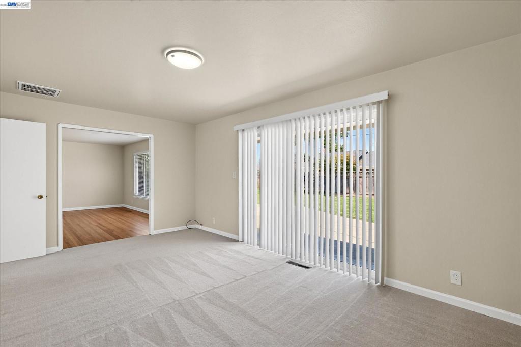5279 Eggers Dr Property Photo 13