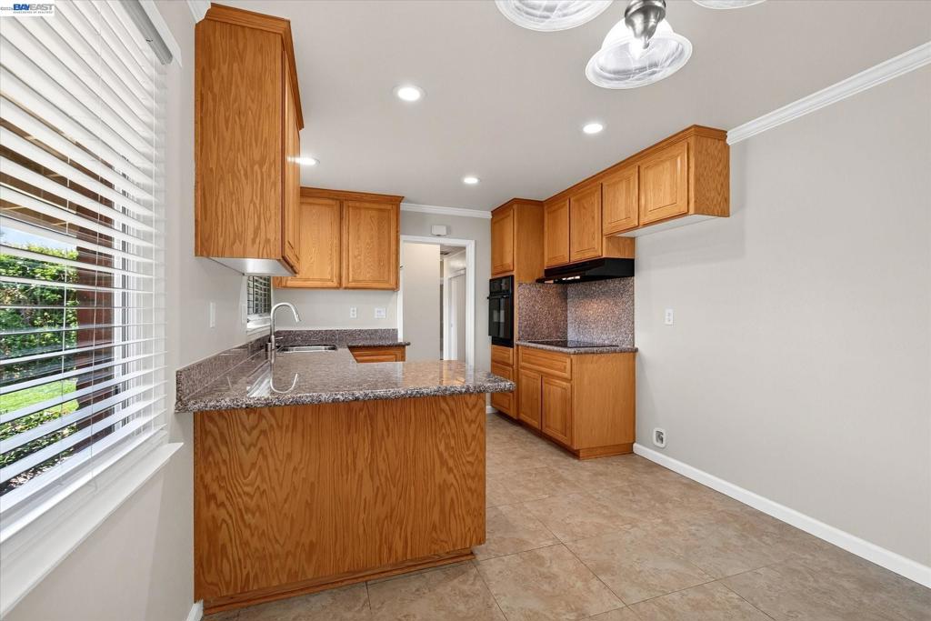 5279 Eggers Dr Property Photo 19