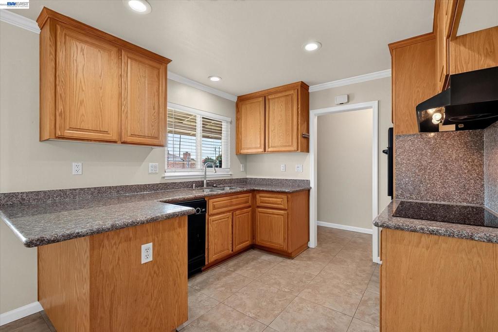 5279 Eggers Dr Property Photo 21