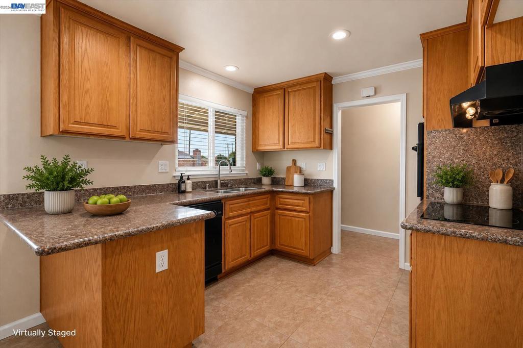 5279 Eggers Dr Property Photo 22