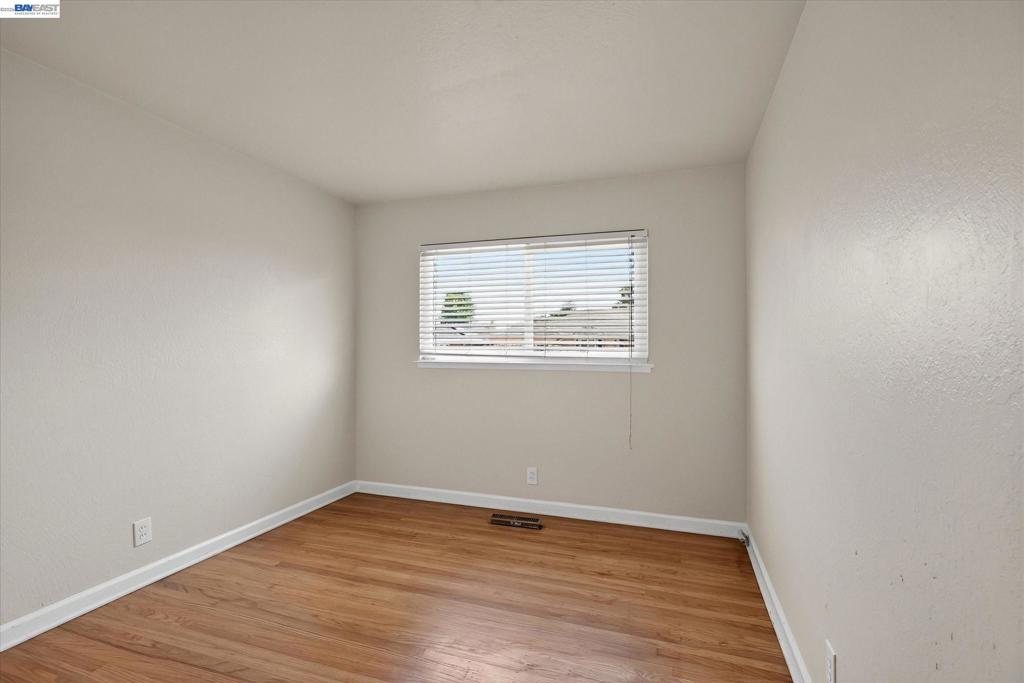 5279 Eggers Dr Property Photo 27