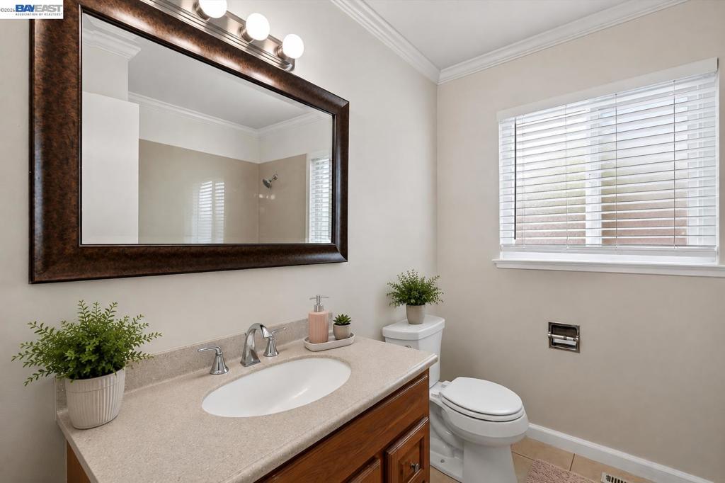 5279 Eggers Dr Property Photo 32