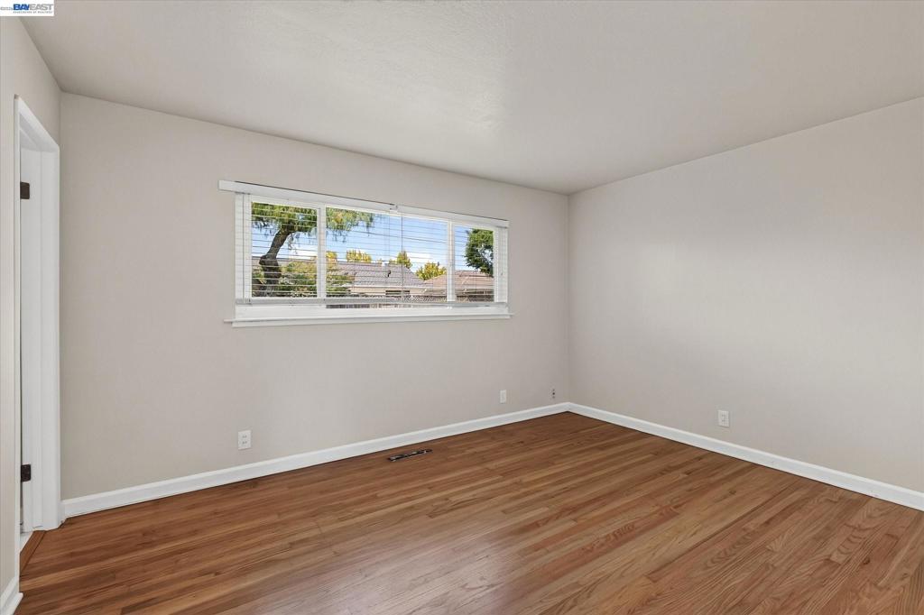 5279 Eggers Dr Property Photo 33
