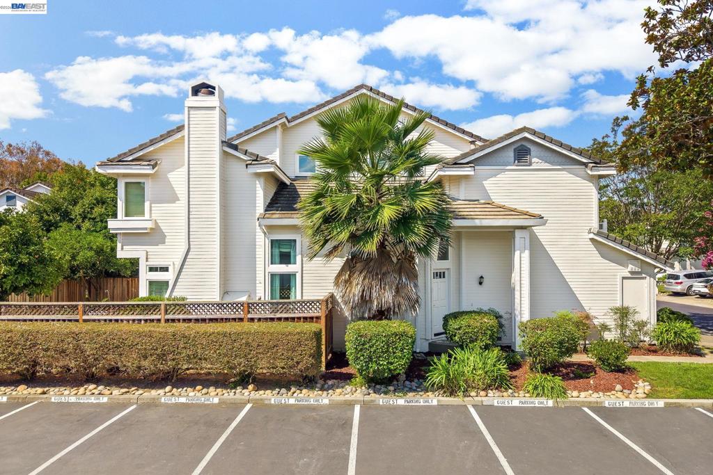 5388 Ontario Cmn Property Photo 3