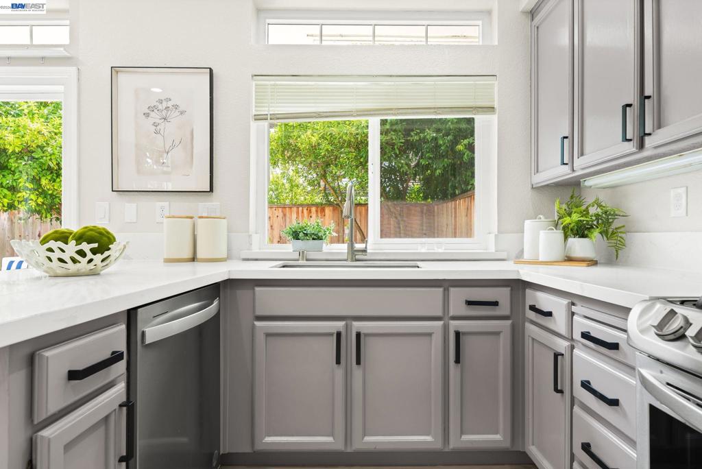 5388 Ontario Cmn Property Photo 17