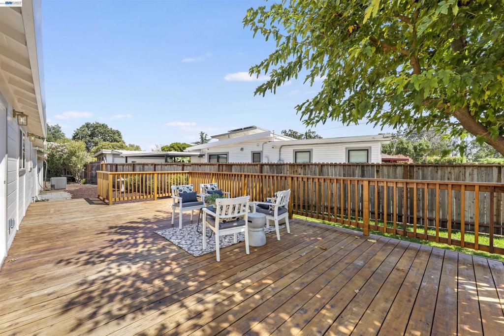 2824 Cowell Rd. Property Photo 38