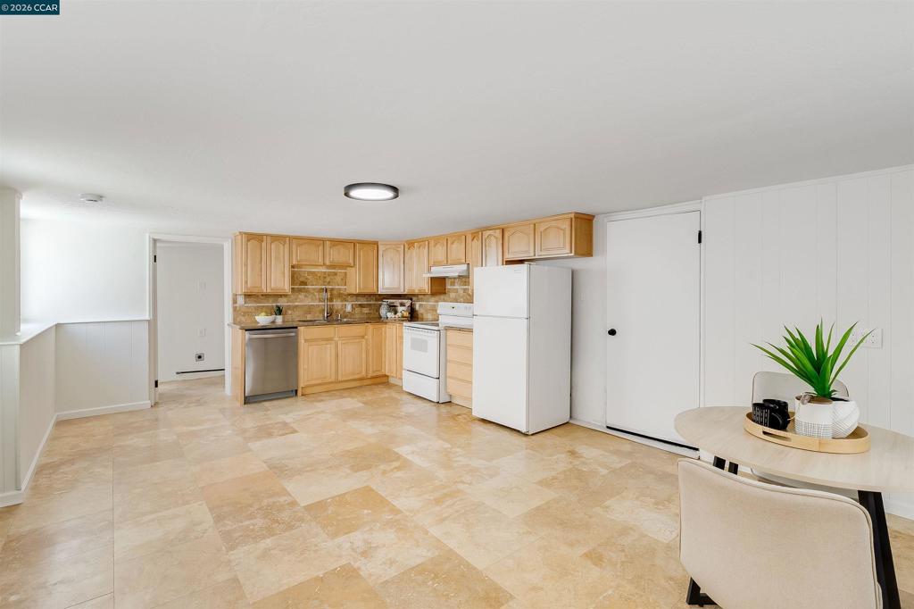 321 Escobar St Property Photo 21