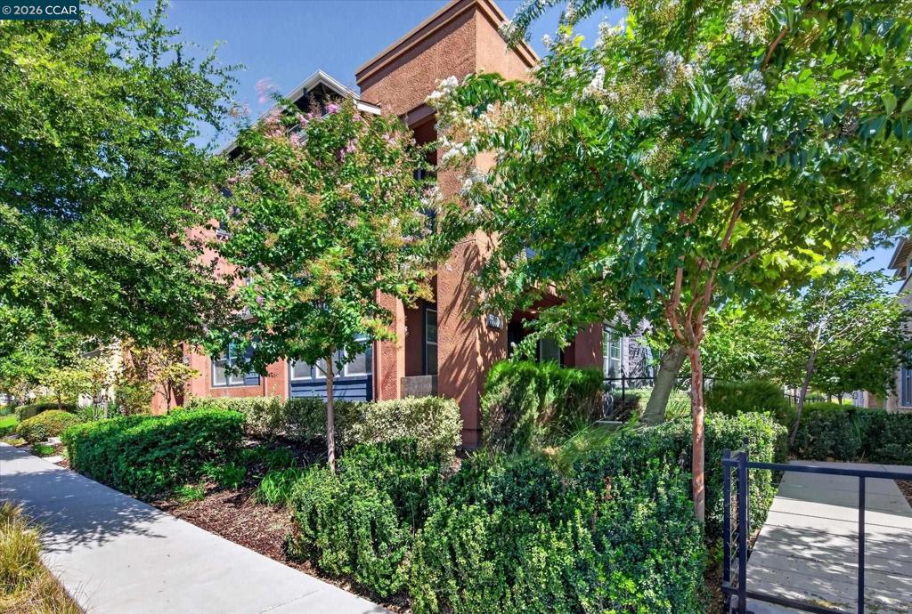 5830 Midnight Pl D Property Photo 2