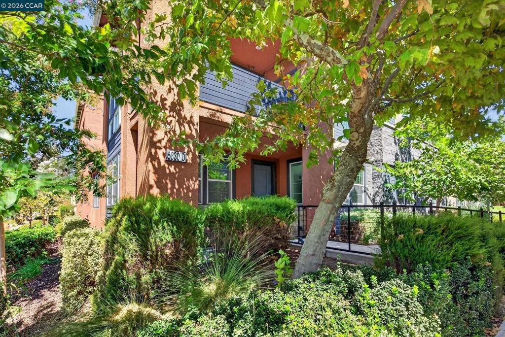 5830 Midnight Pl D Property Photo 3