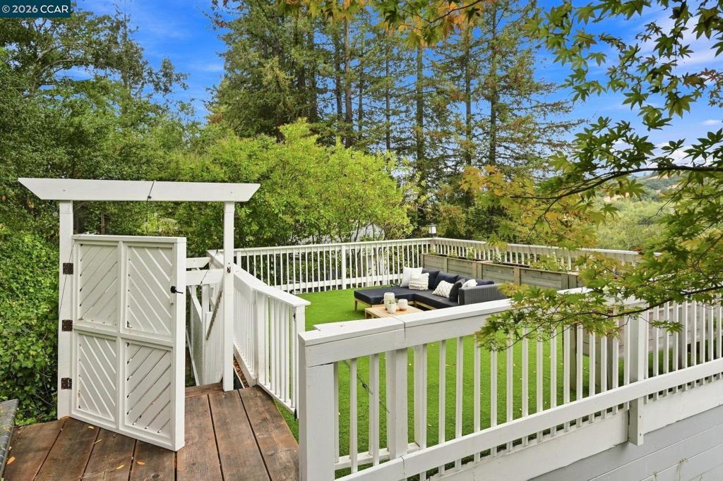 285 Camino Pablo Property Photo 28