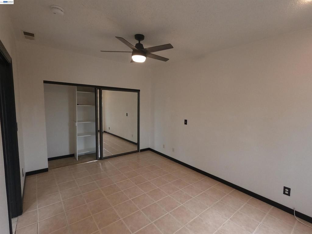 692 45th St Property Photo 10