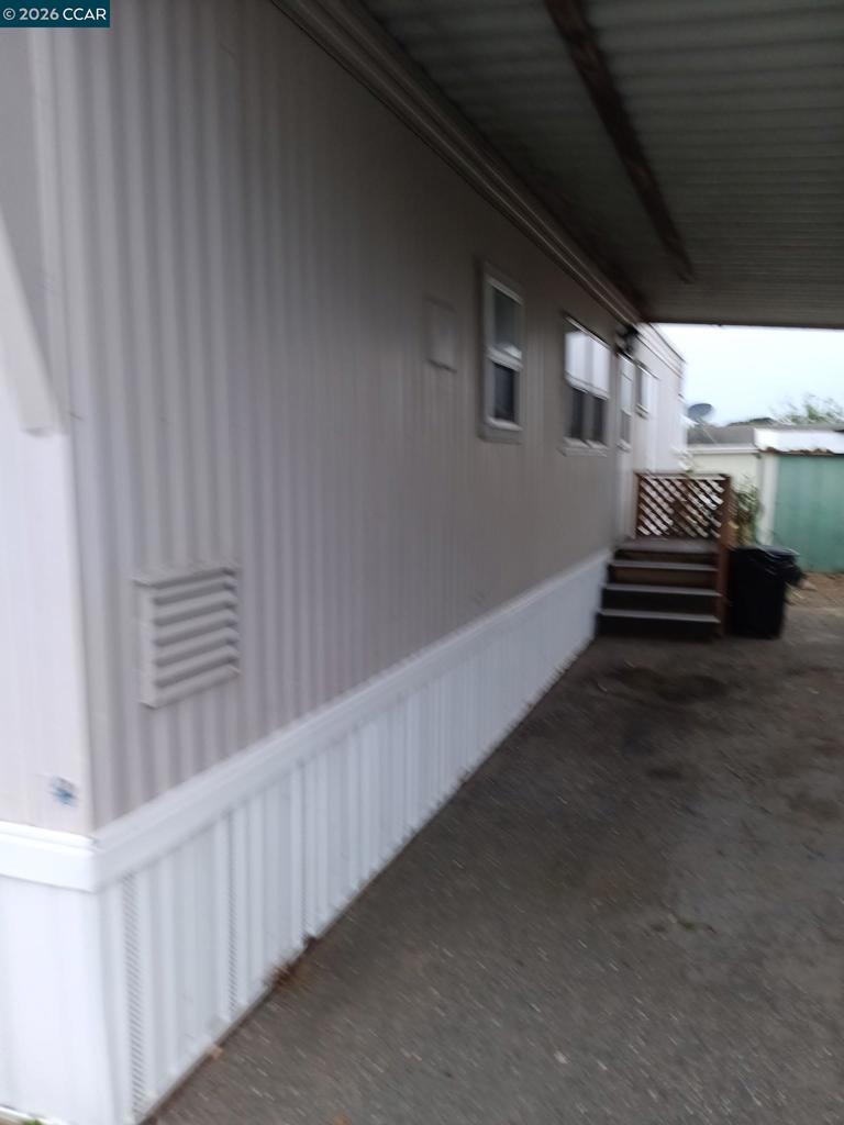 2188 Royal Property Photo 7