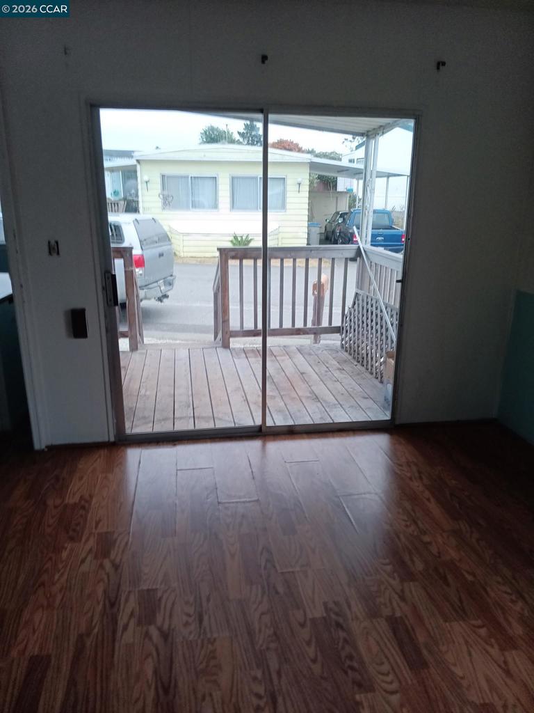 2188 Royal Property Photo 9