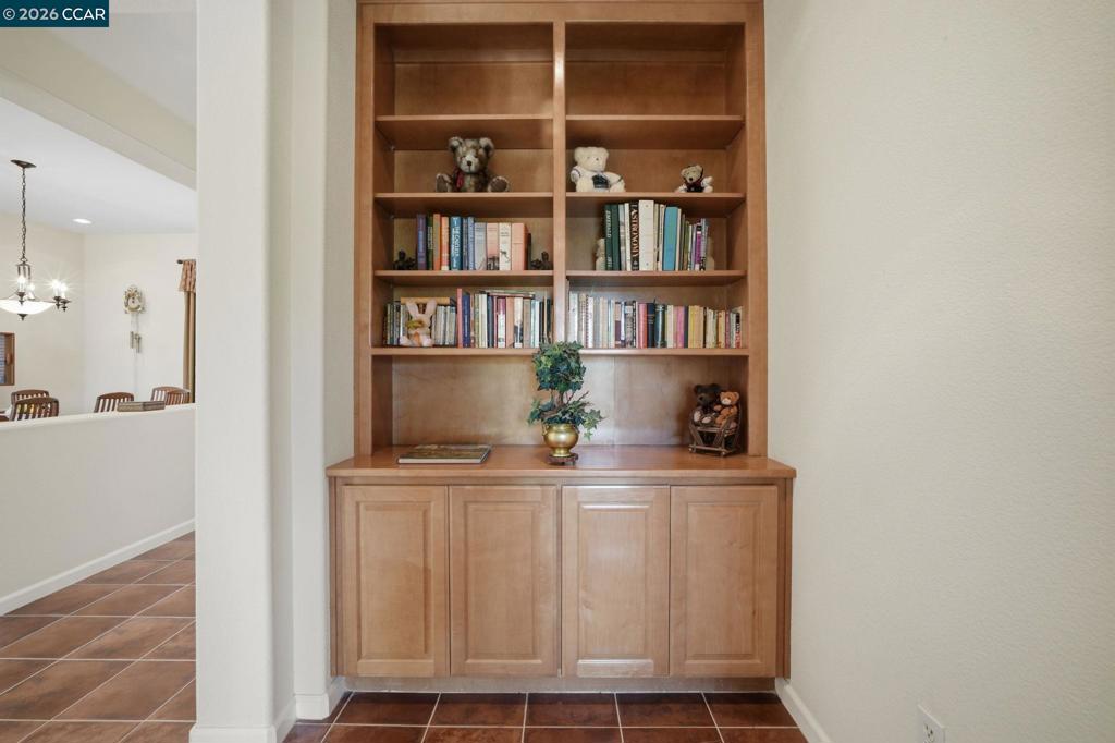 2509 Marshfield Rd Property Photo 12
