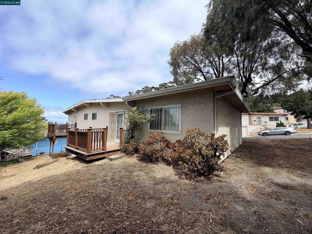 5482 Morrow Dr. Property Photo 2
