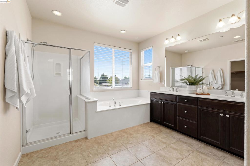 8056 Westport Cir Property Photo 28