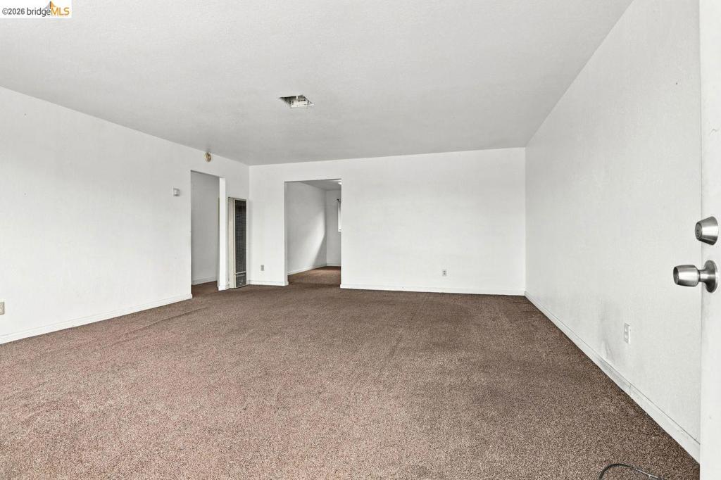 207 Holly St. Property Photo 21