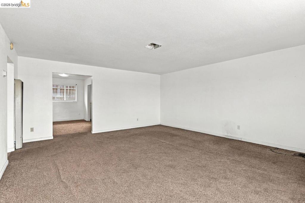 207 Holly St. Property Photo 23