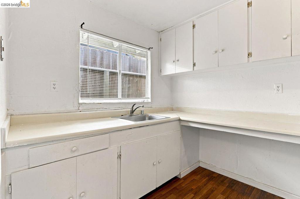 207 Holly St. Property Photo 25