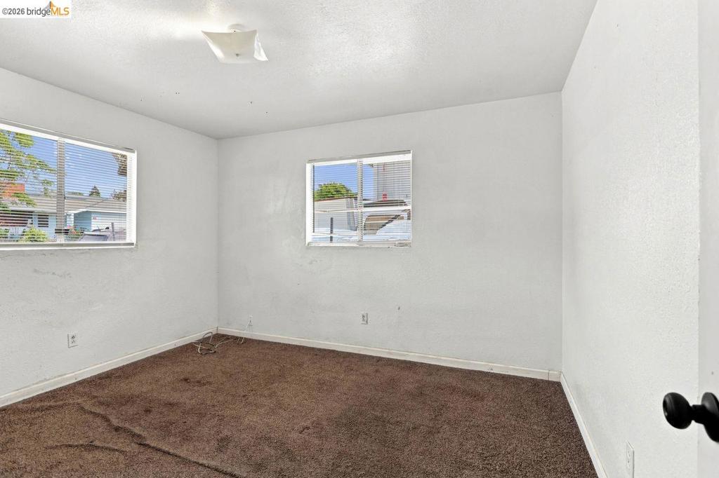 207 Holly St. Property Photo 29